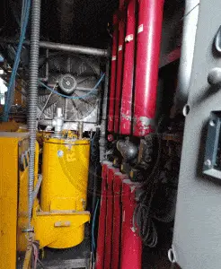 سیستم فیلتراسیون و تله آبگیر به همراه درایر تبریدی در کمپرسور بدون روغن